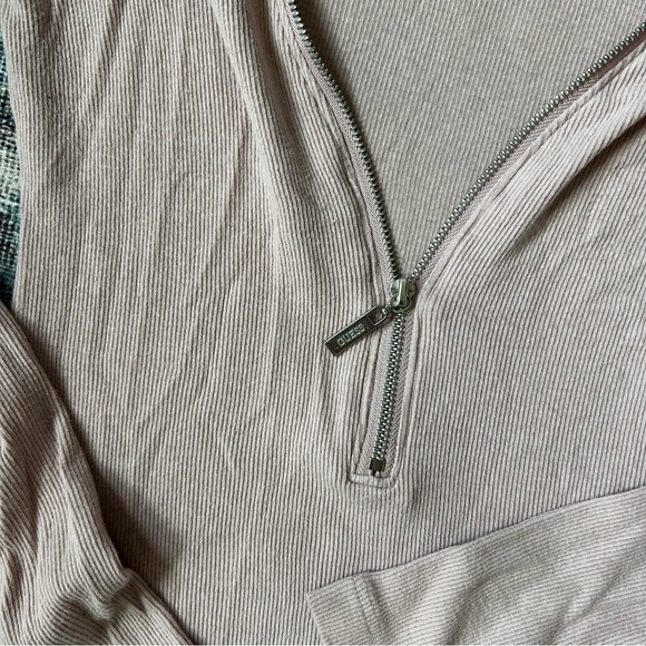 Guess pink zipper long sleeve knit top | size xs - Picture 4 of 6